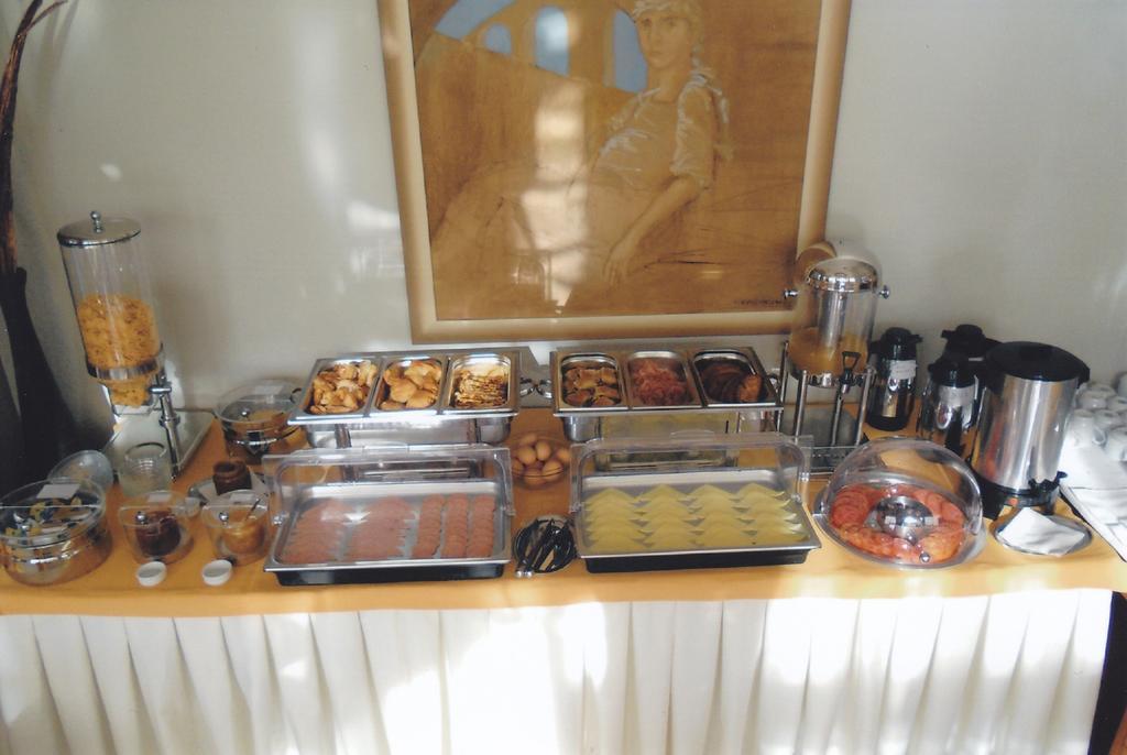 Alexander Inn Ставрос Екстериор снимка