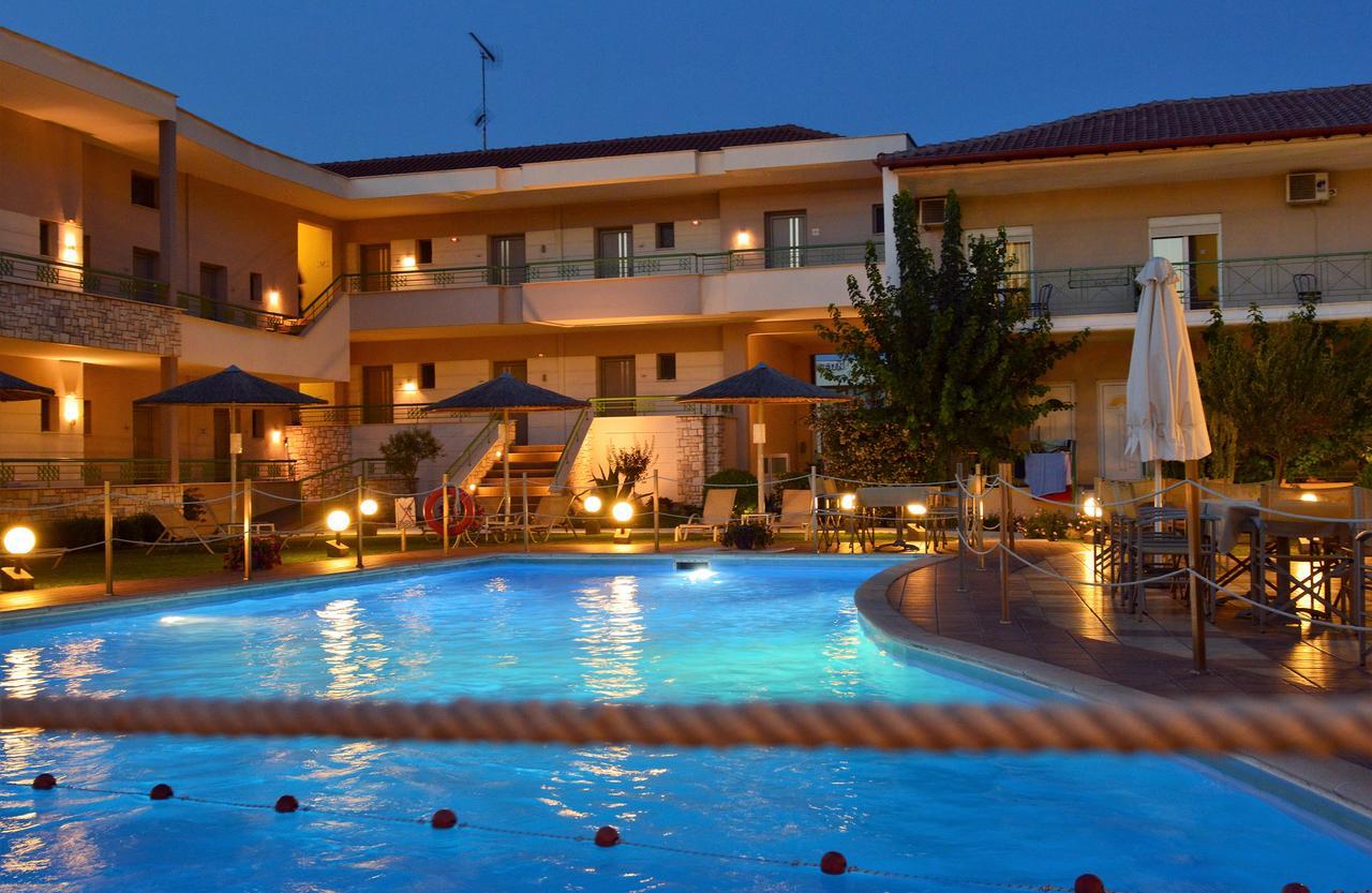 Alexander Inn Ставрос Екстериор снимка