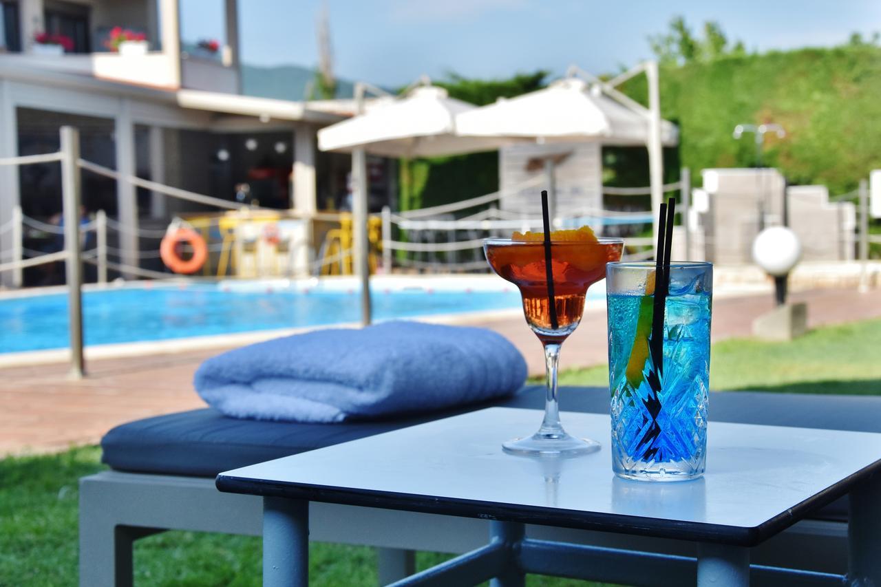 Alexander Inn Ставрос Екстериор снимка