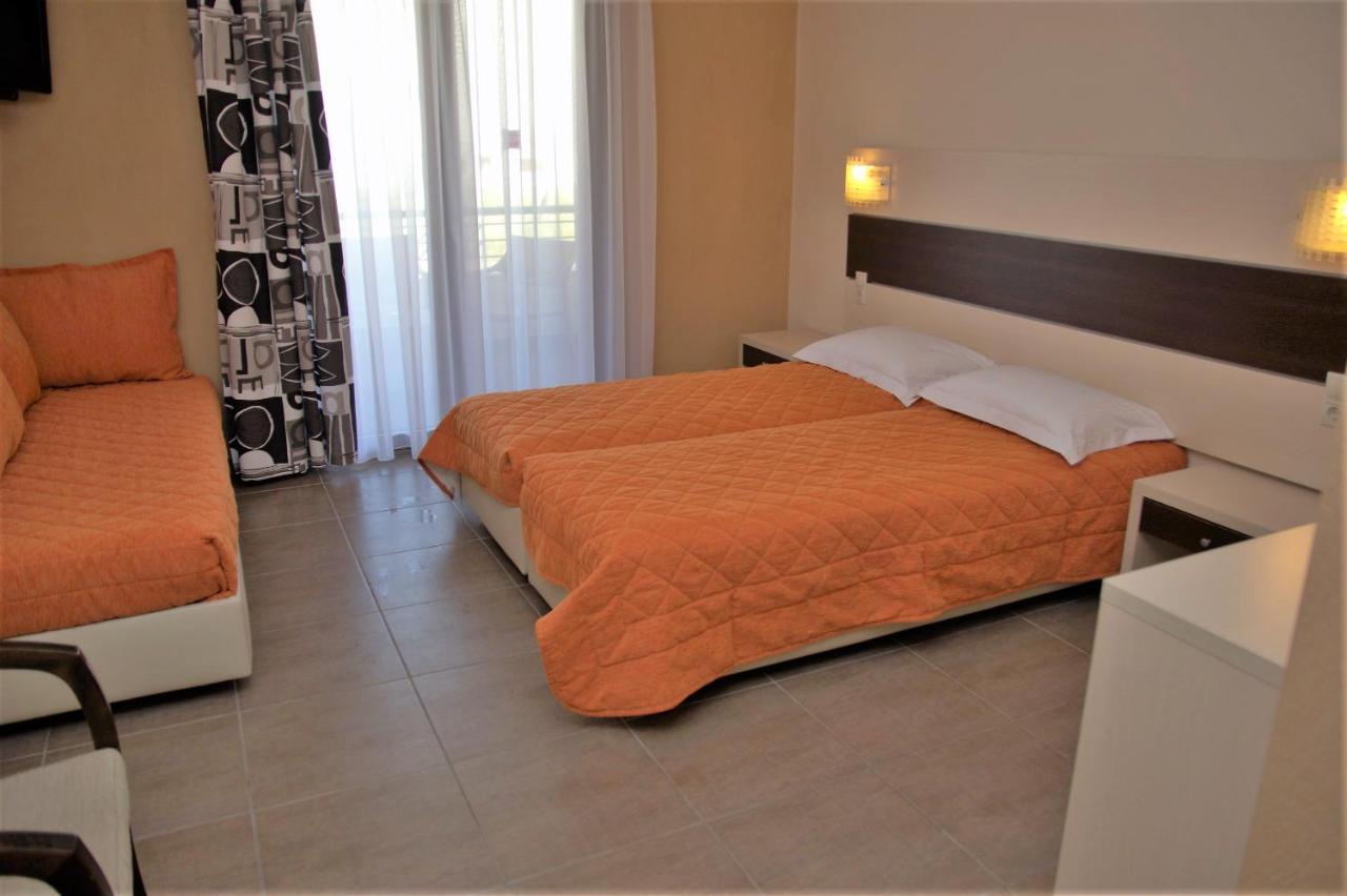 Alexander Inn Ставрос Екстериор снимка