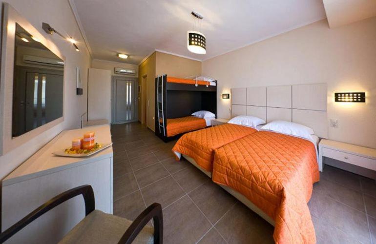 Alexander Inn Ставрос Екстериор снимка